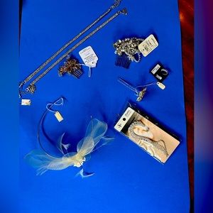 Lot of costume jewelry accessories. Lot number 71.